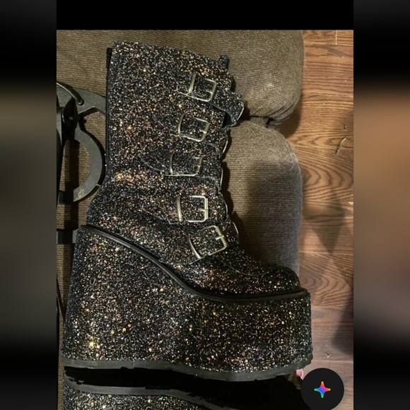 Demonia Green Glitter 5” Platform Boots-10 RUNS SMALL !!!